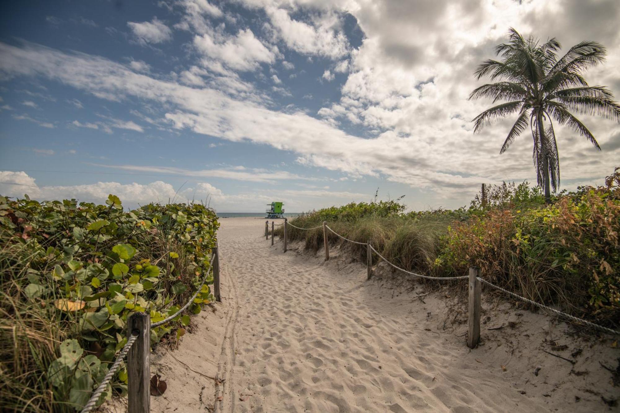 Renzzi On The Beach Miami Beach Extérieur photo